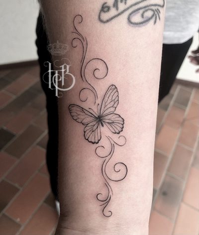 Fineline Schmetterling Tattoo