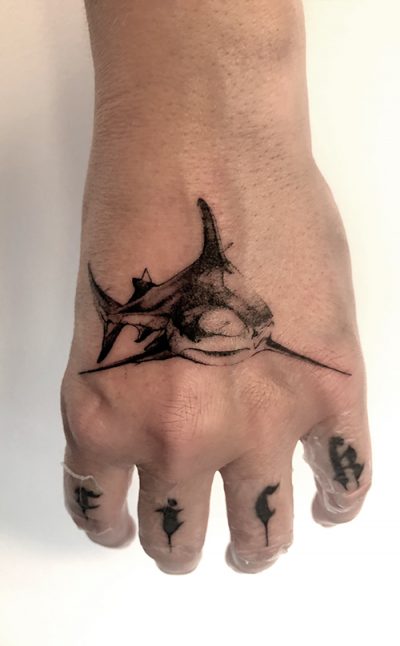 Haifisch-Tattoo