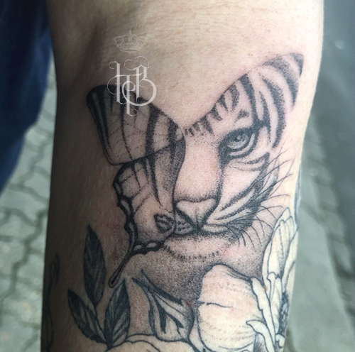 tiger dottwork tattoo